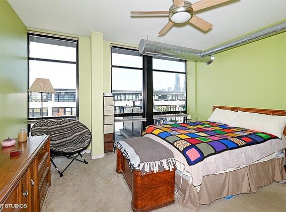 5th image of 1001 W 15th St #426