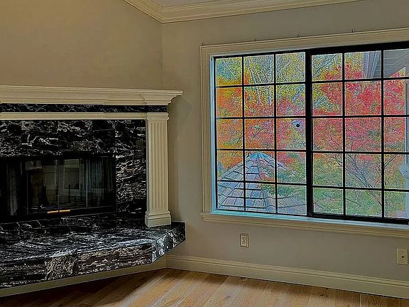 3rd image of 5471 Blackhawk Dr