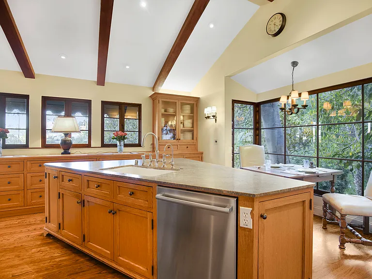6955 La Presa Dr — Photo 13