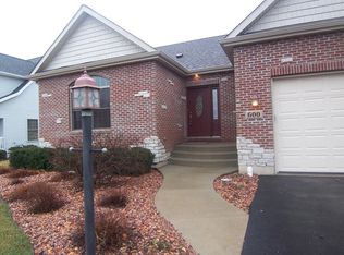 600 Indigo Ln, Woodstock, IL 60098