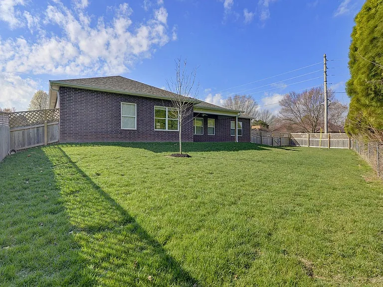 4207 E Eastmoor Dr — Photo 24