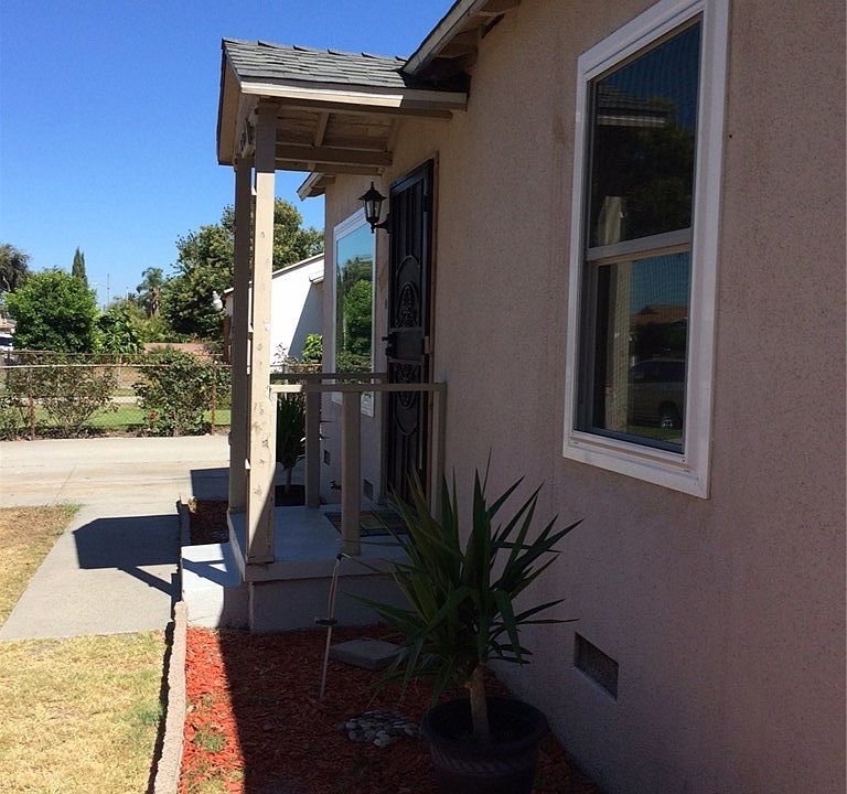 2nd image of 1318 W 132nd St
