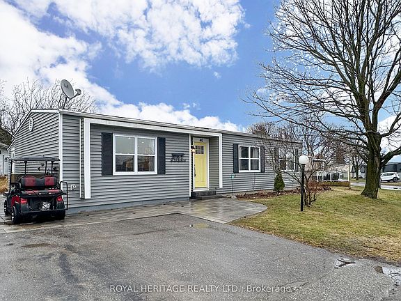 2nd image of 40 Bluffs Rd