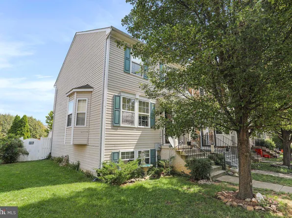 33 Sagewood St, Charles Town, WV 25414