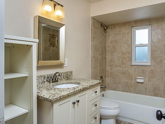 3rd image of 2323 Dawley Ave