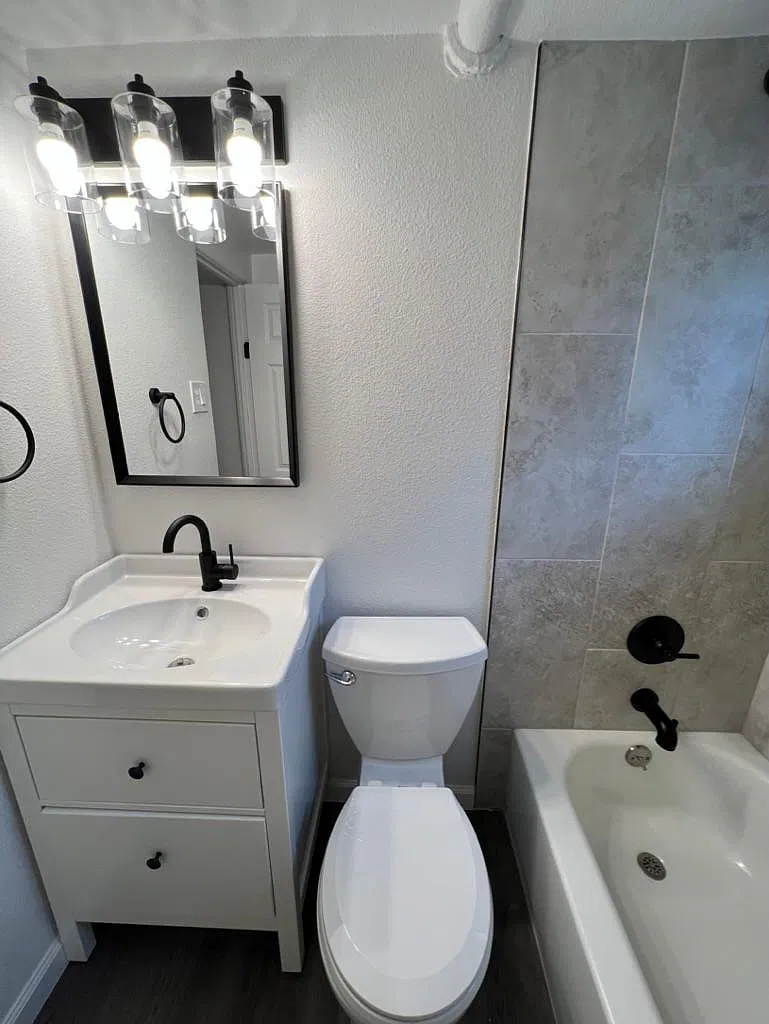 2 bed, 720 sqft, $1,950 — Photo 4