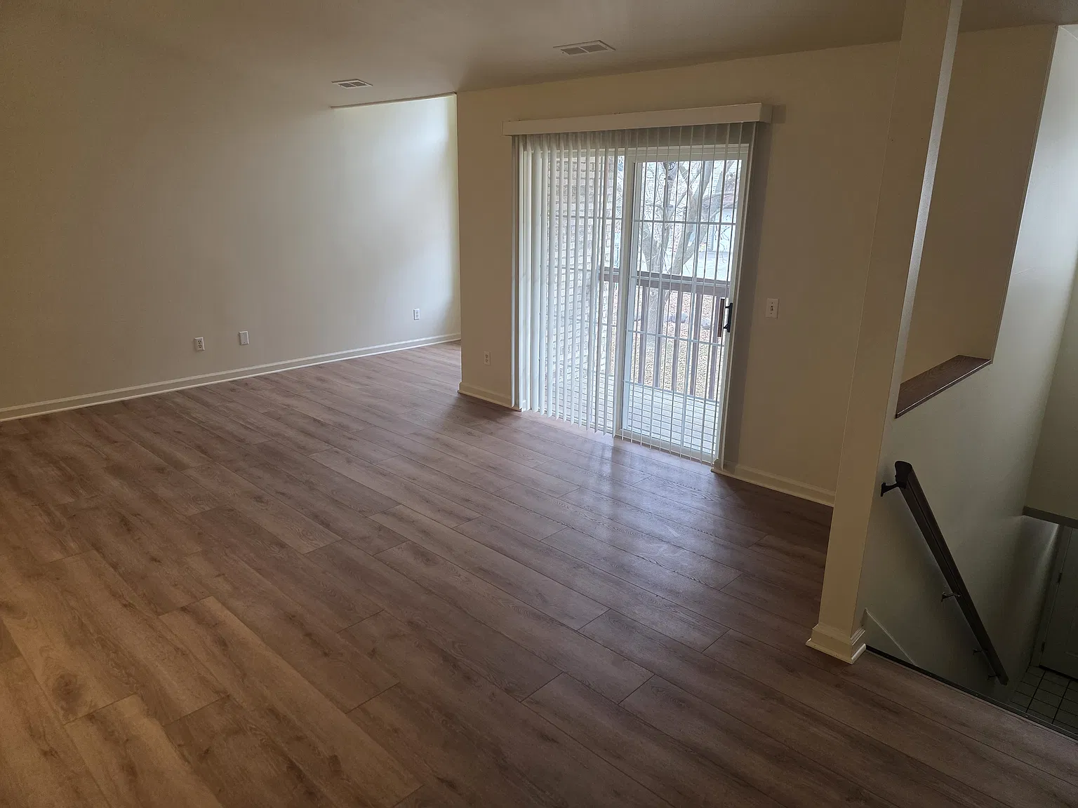 2 bed, 1200 sqft, $1,700 — Photo 3