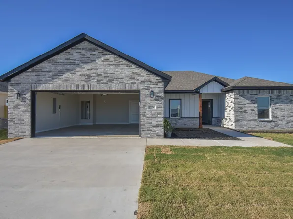 3700 Skylane Ave, Corsicana, TX 75110