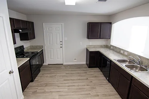 3514 Bluebird Park Ln Photo 1