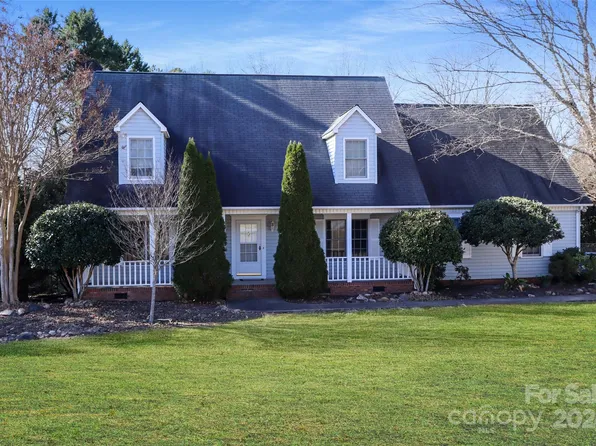 113 Cricket Creek Dr, Rutherfordton, NC 28139