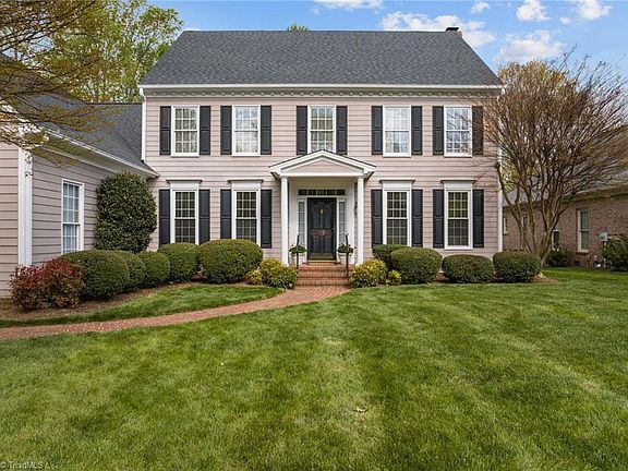 5th image of 19 Stonecreek Ct