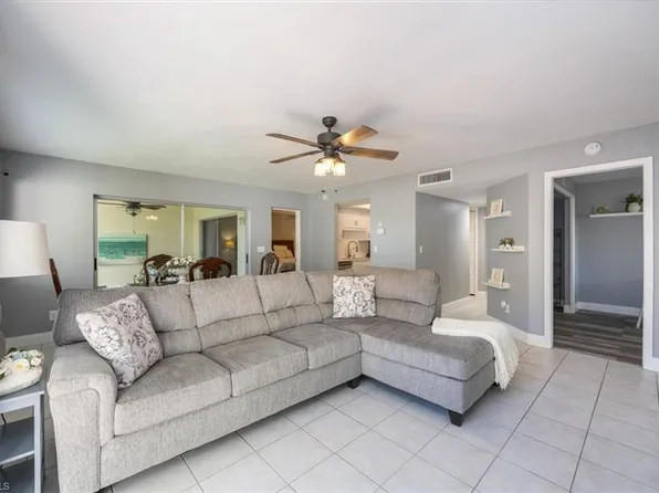 3036 Kings Lake BLVD #7564, NAPLES, FL 34112