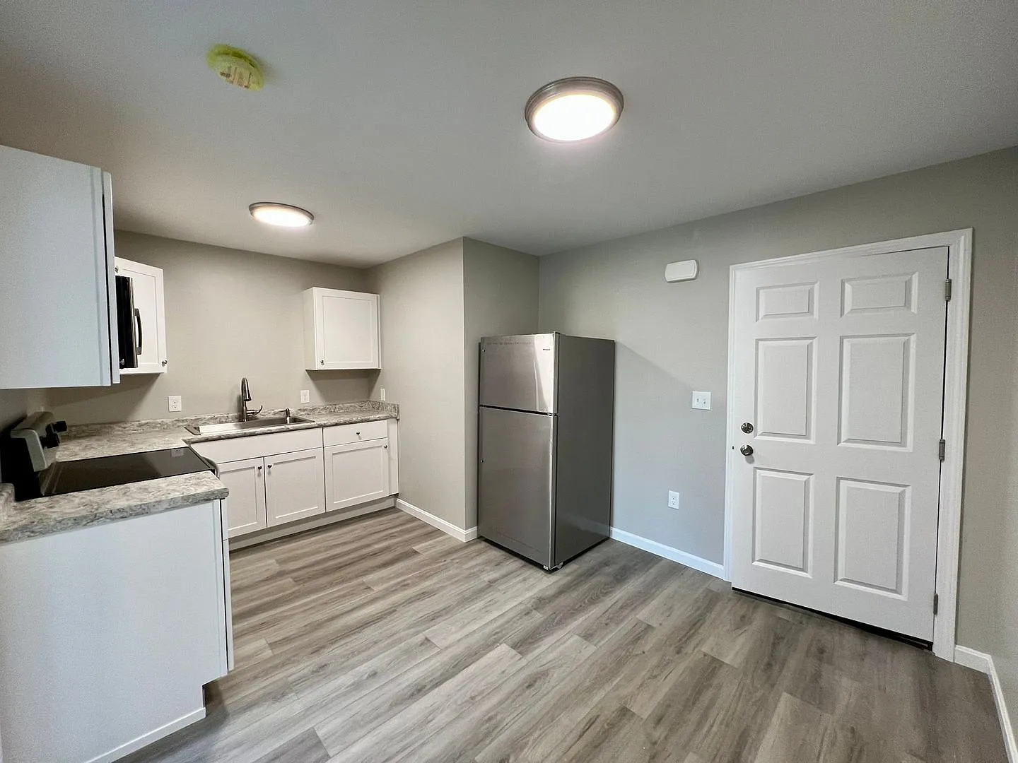 8 Dutton Street — Photo 2