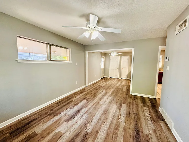8082 Whitebrook Dr — Photo 7