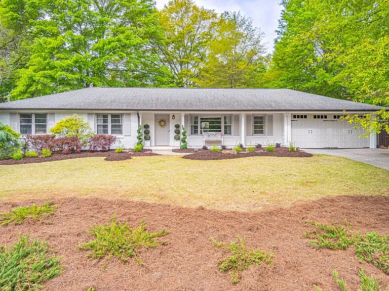 250 Wavetree Dr — Photo 1