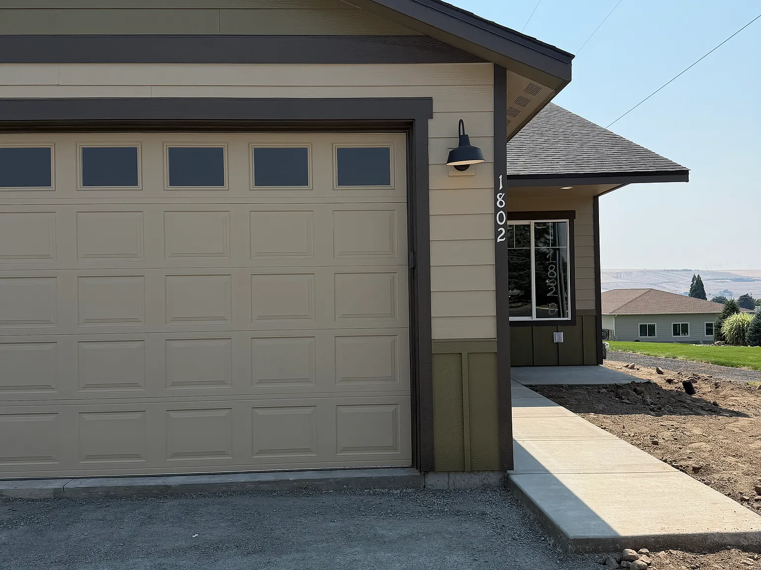 4 bed, 1741 sqft, $2,495 — Photo 2