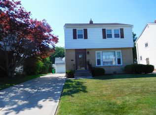 4071 Linnell Rd, South Euclid, OH 44121