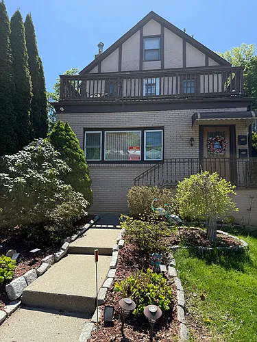 26 Florence Ave #1 Photo 1