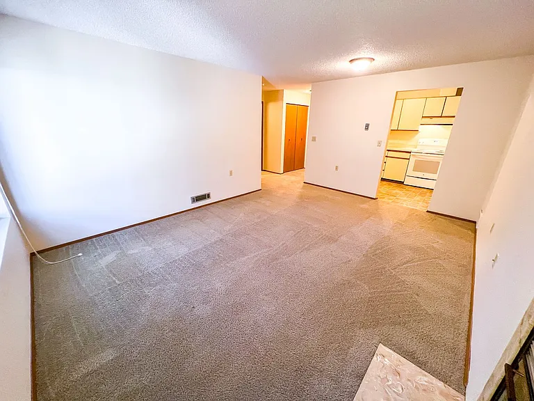Twin Cedars Apartments — Photo 2
