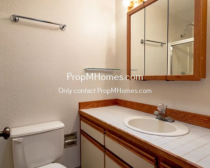 2627 SE Park Ave — Photo 10