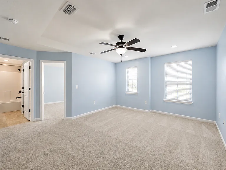 120 Campania St — Photo 16