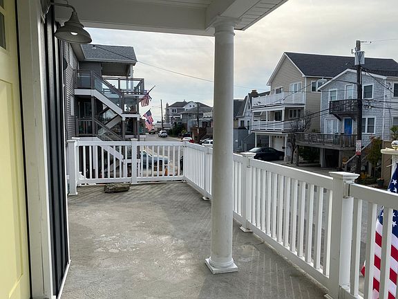 Private Deck