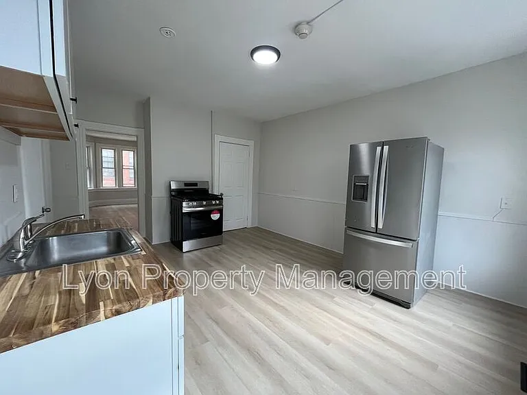 31 Mechanic Ave #2L — Photo 2