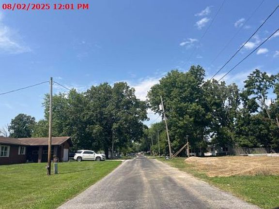 Exterior Neighborhood (street photo)
