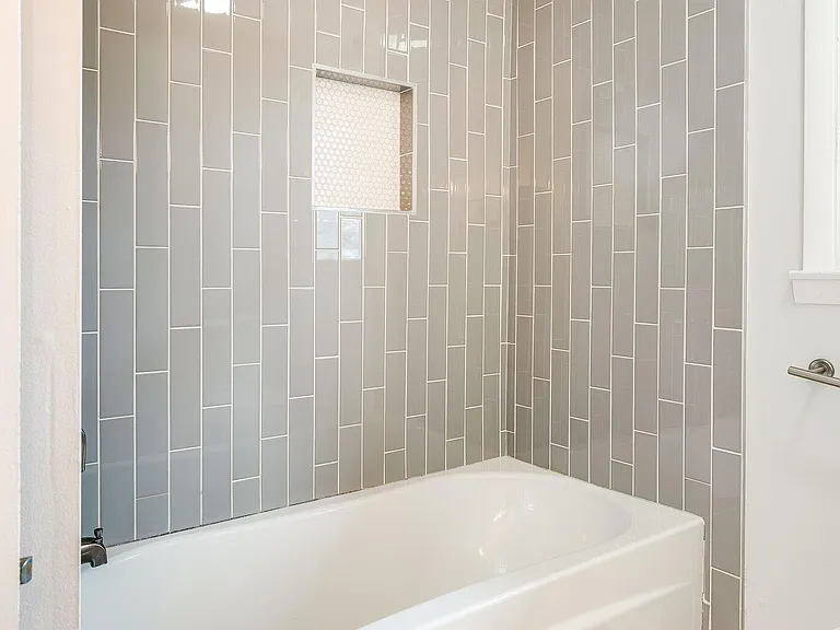 539 Northcrest Dr — Photo 24