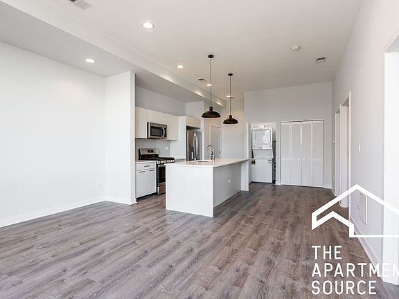 5th image of 2247 W Lawrence Ave APT 302