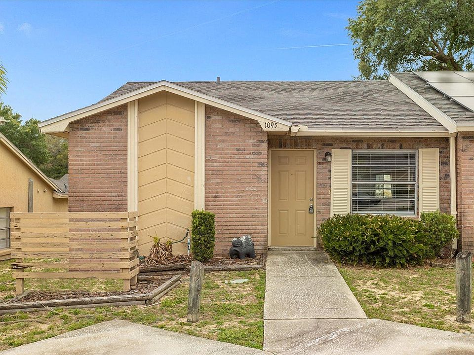 1st image of 1095 Woodman Way