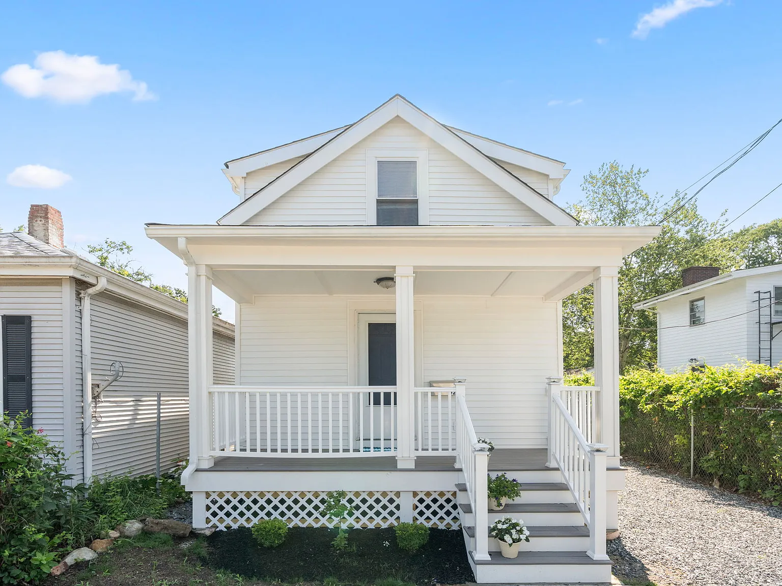 2 bed, 1.5 bath, 576 sqft, $2,600 — Photo 2