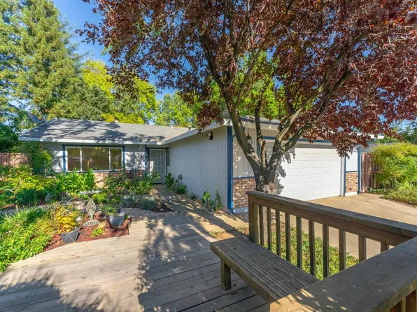 6145 Arcadia Ave, Loomis, CA 95650