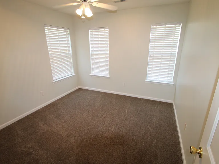 583 Stonehenge Dr — Photo 18