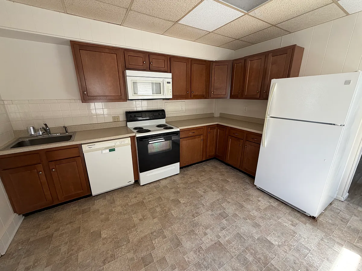 Building Photo - 209-211 W Grove St #209