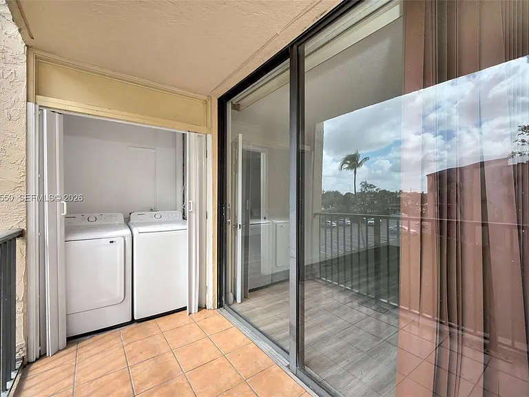 14601 N Kendall Dr #308K — Photo 12