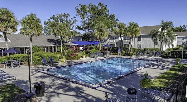 Magnolia Apartments — Photo 1