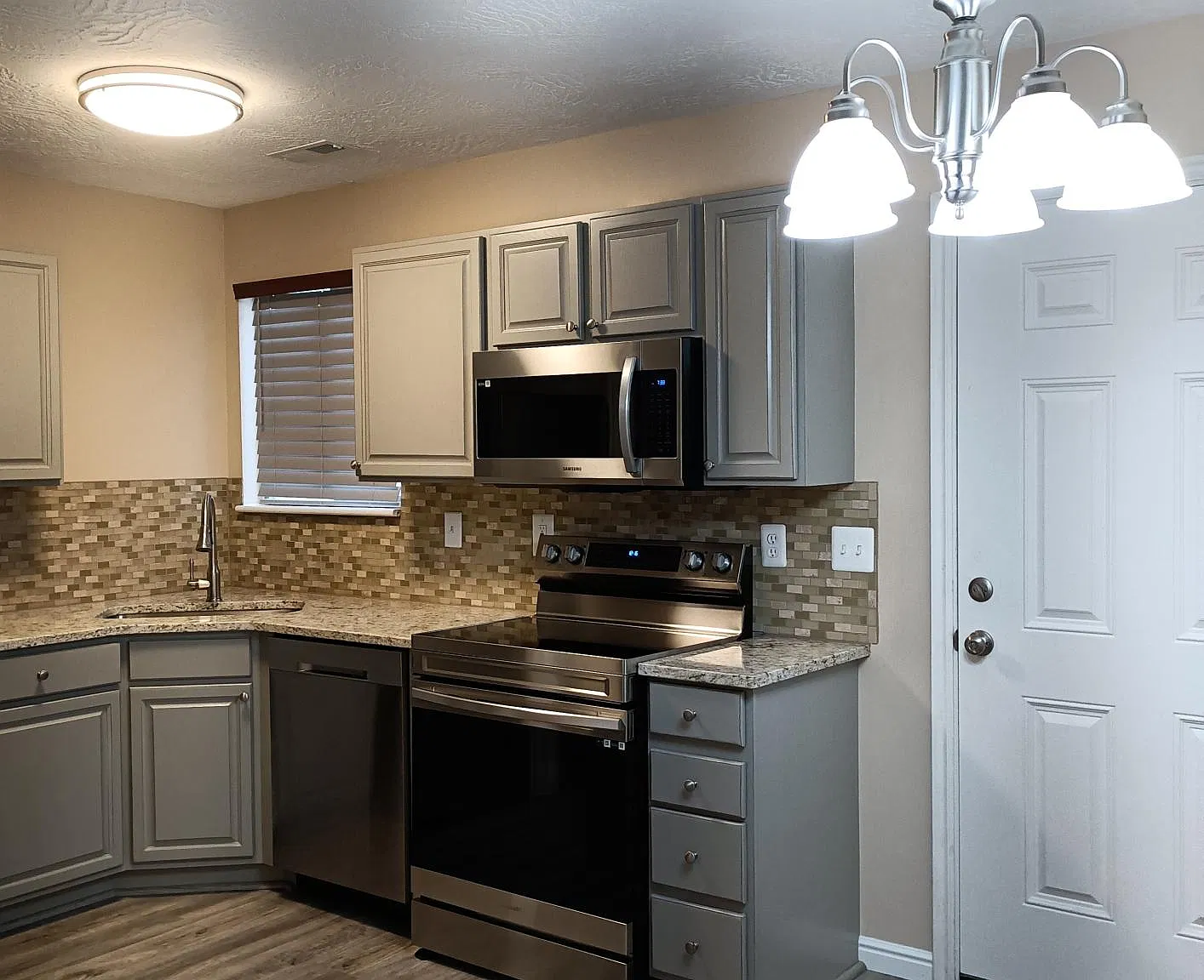1305 Monroe Blvd — Photo 1
