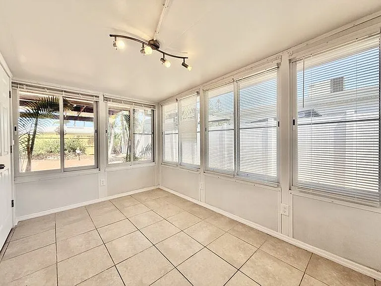 10108 Paradise Blvd — Photo 43
