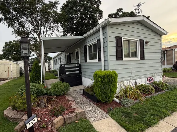 113 Jasmine Ln, Williamstown, NJ 08094