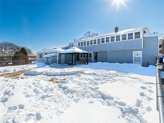 2nd image of 1082 Hancock St