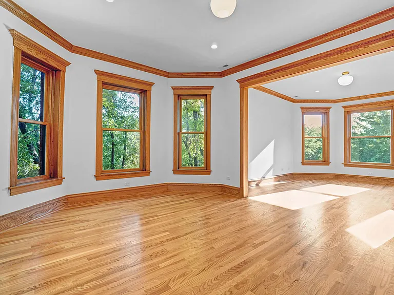 1233 N Hoyne Ave #3 — Photo 14