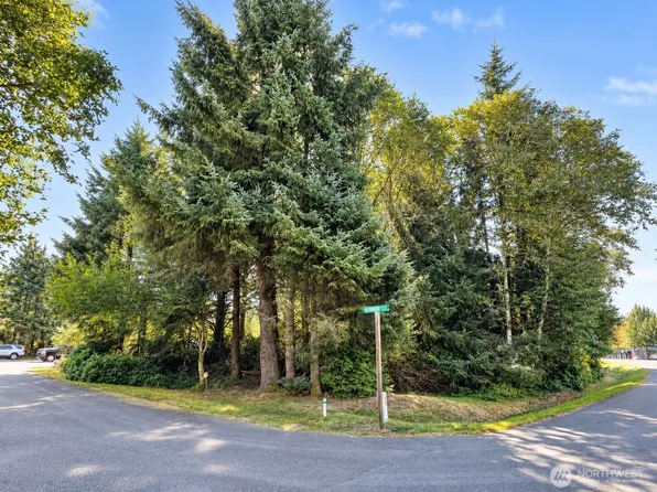 339 Redwood Court SE, Ocean Shores, WA 98569