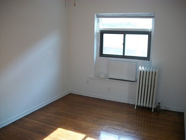 1st image of 1940 W Wilson Ave APT 1J