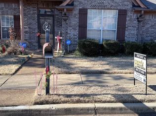 1725 Southall St, Cordova, TN 38016