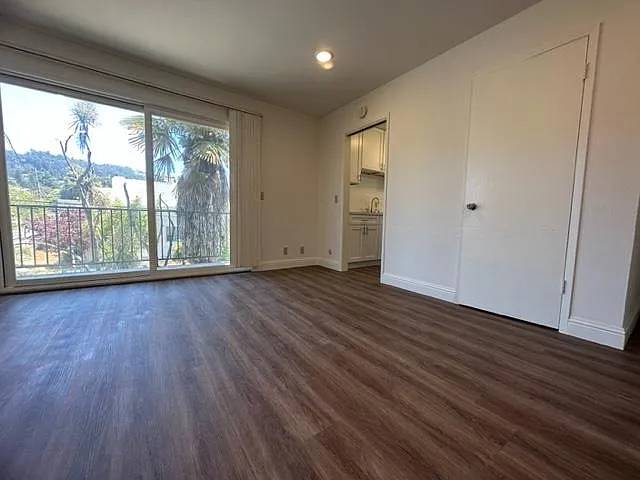1634 Milvia St — Photo 9