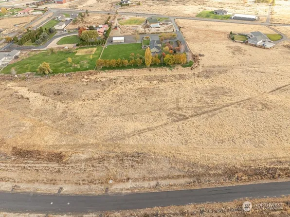 33407 Mammoth Dr, Kennewick, WA 99338