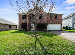 1034 Streamside Dr, Cedar Hill, TX 75104