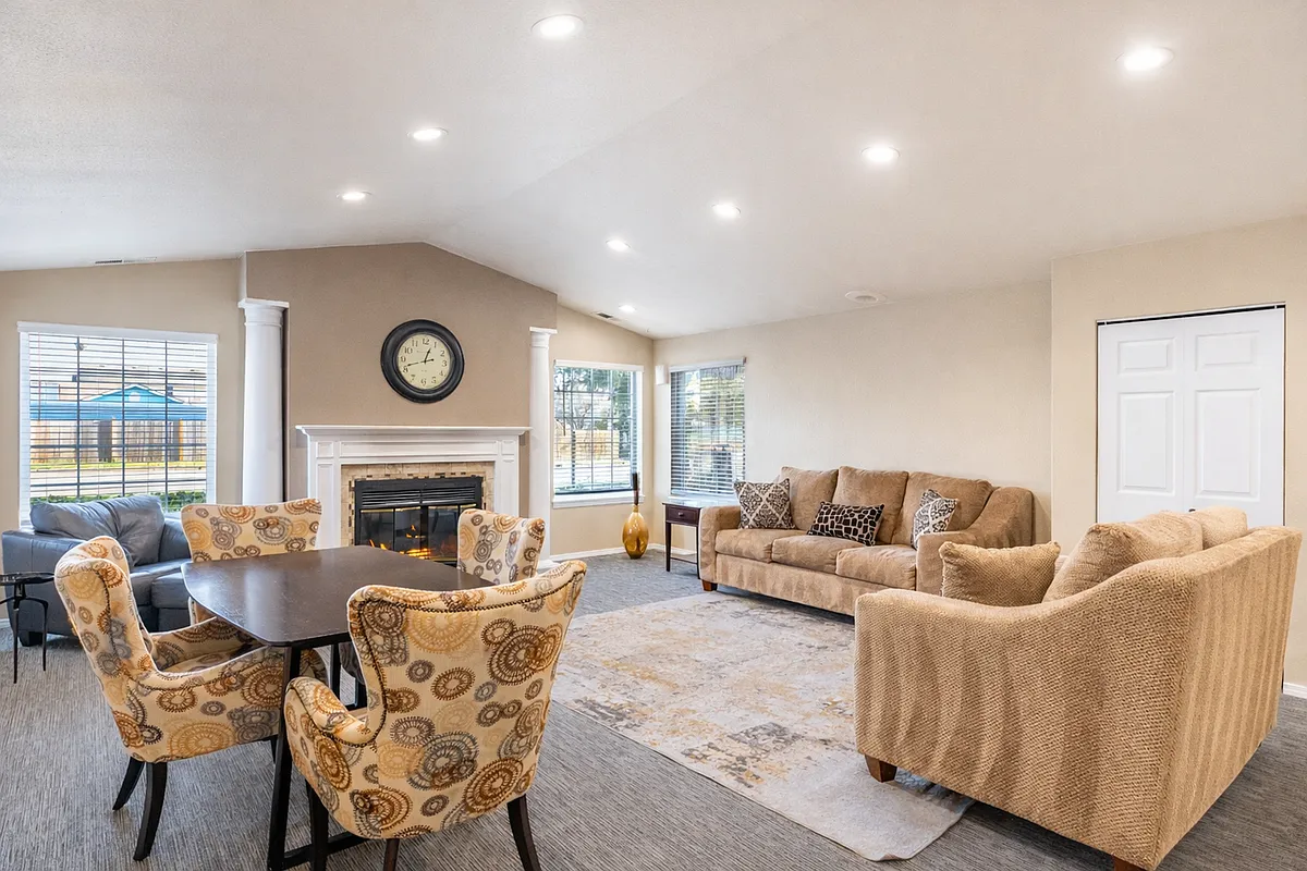 Building Photo - North Country Manor