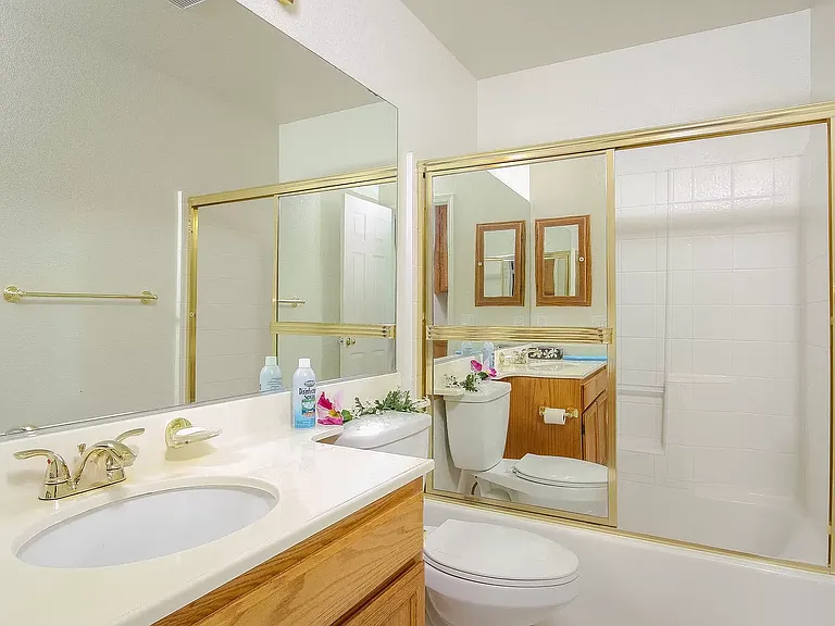 748 Corona Dr — Photo 7